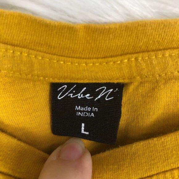 Vintage DIY Cropped Tee “Ugh!” Graphic Tee by Vibe N Juniors L - Picture 6 of 6